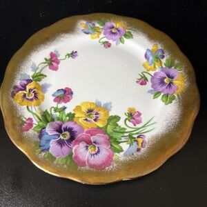 Gorgeous Vintage Queen Anne #5216 Pansies Gold 8" Plate‎ Made in England Rare!